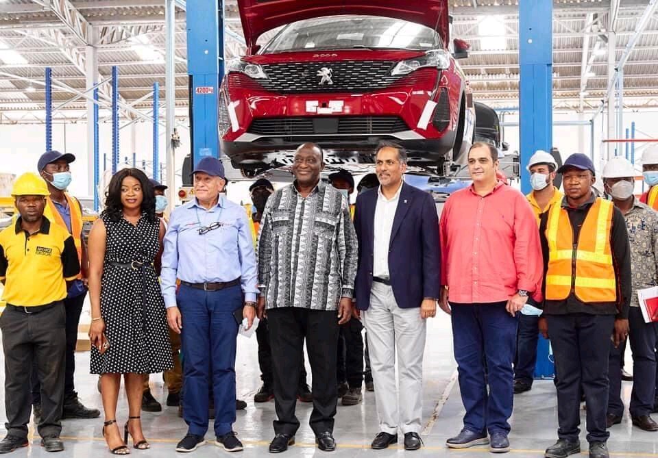 Stellantis présente ses premières Peugeot assemblées au Ghana